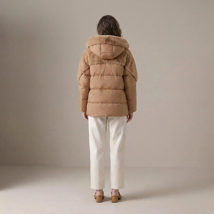 Theodelinda | Damen Steppjacke mit Kapuze und Teddybesatz