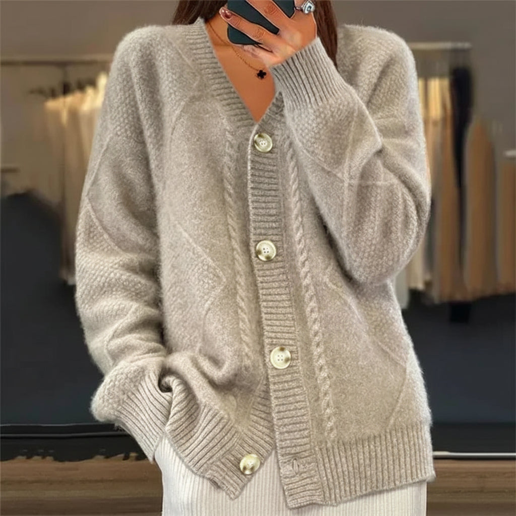 Dagmar | Damen Zopfstrickjacke mit Knopfleiste