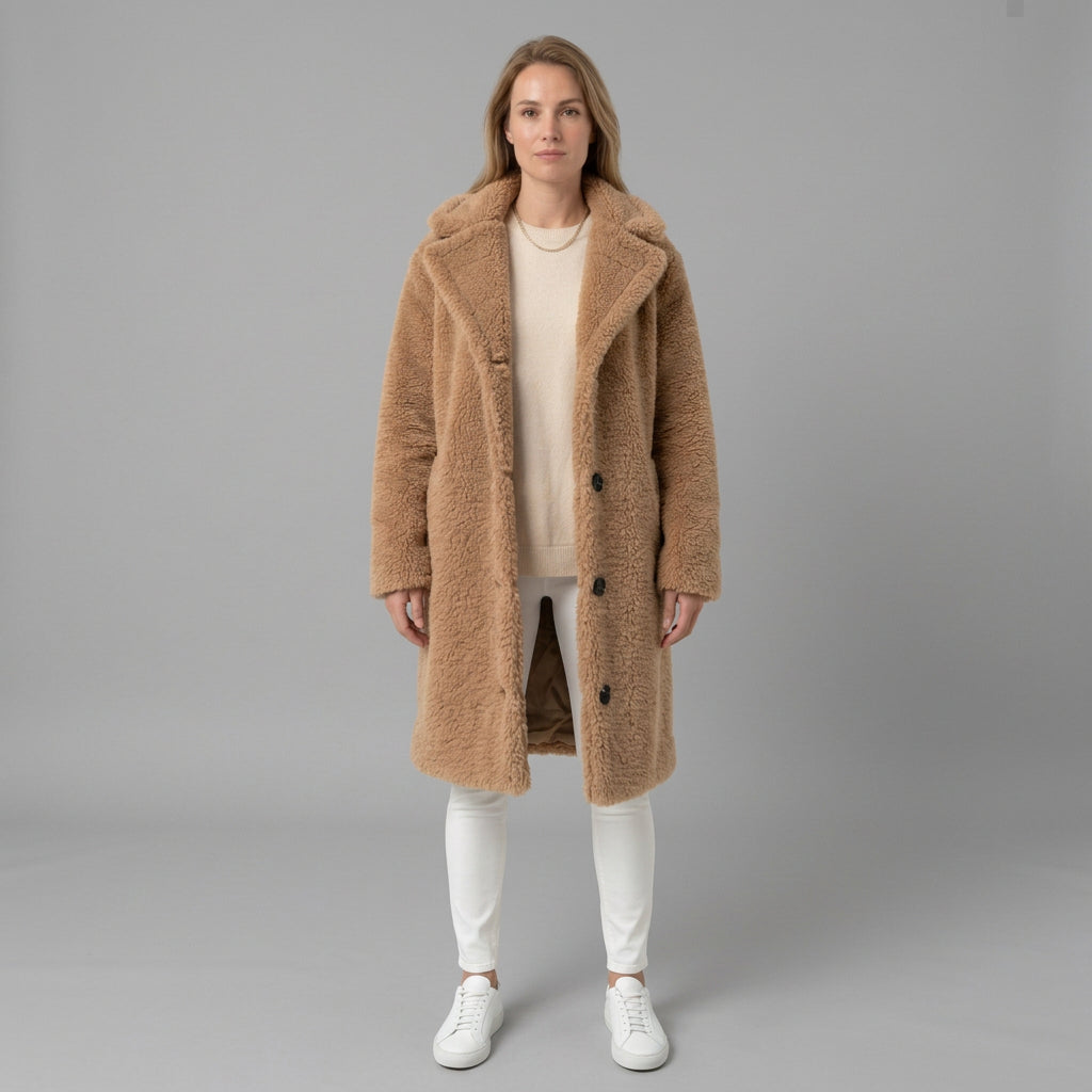 Arntrud | Damenmantel mit Reverskragen und Knopfleiste Teddyfellmantel