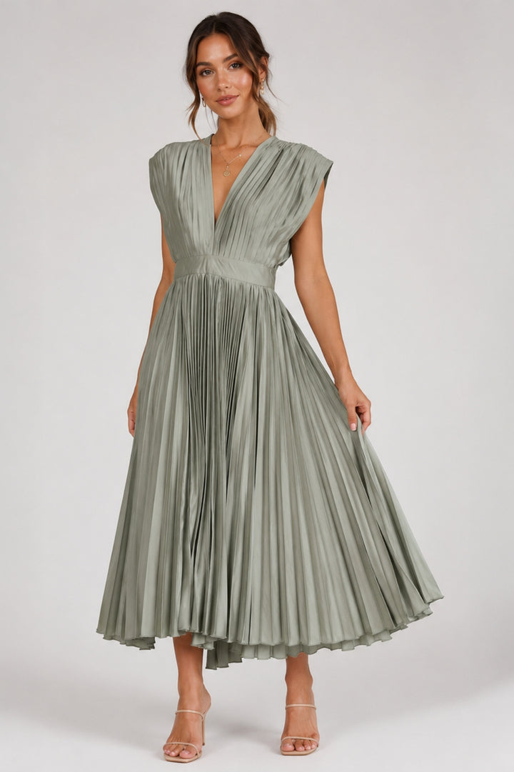 Elegantes, ausgestellt geschnittenes Damenkleid | Plissiert | V-Ausschnitt | Betonte Taille | Fließender Midi-Rock | Hochzeitsgäste