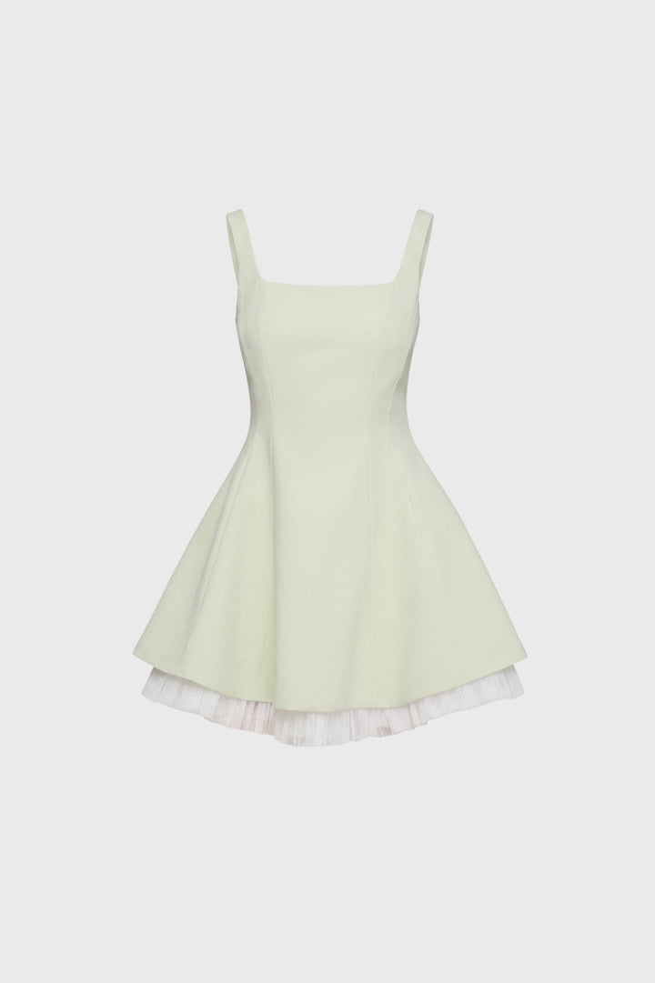 Kurz geschnittenes, ausgestelltes Kleid für Damen | V-Ausschnitt, breite Träger und romantisches Kontrastdetail