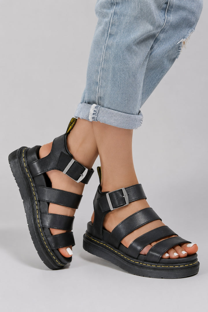 Lässige Damensandalen | Mehrere Riemen, geriffelte Plateausohle und Lederoptik