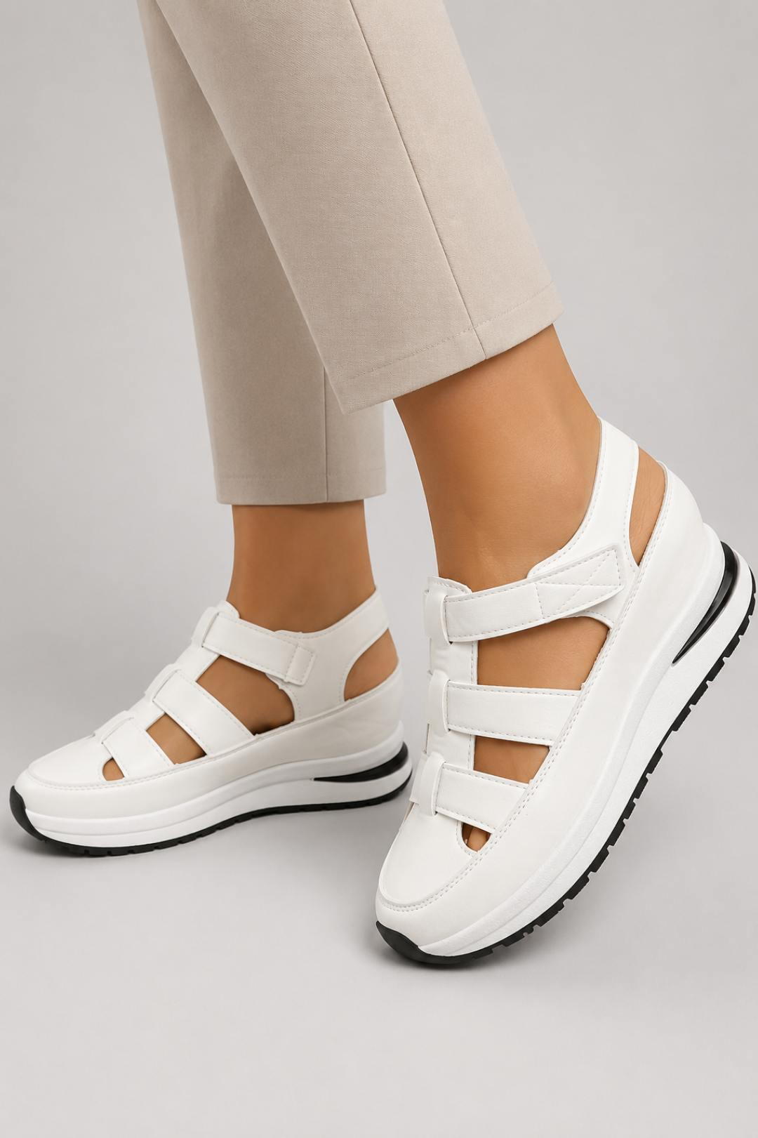 Damensandalen mit bequemer Passform | Klettverschluss, Keilabsatz, trendige Ausschnitte