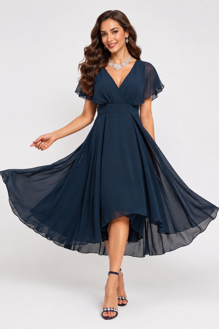 Fließendes Damenkleid | V-Ausschnitt mit Voile | Kurze Ärmel | Asymmetrischer Saum | Hochzeitsgäste