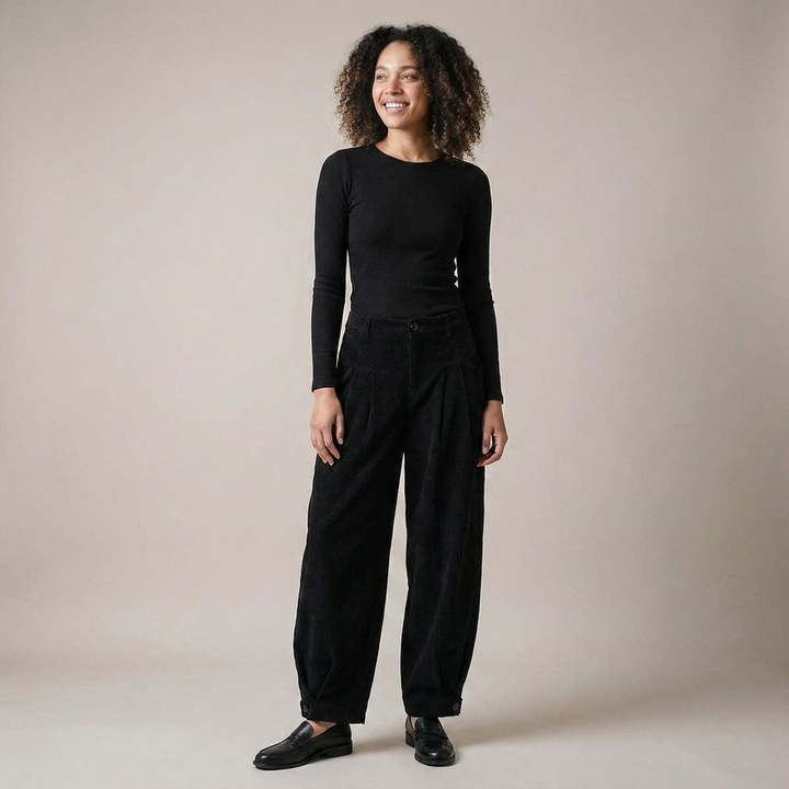 Jutta | Damen mit weitem Bein und Bundfalten Stoffhose