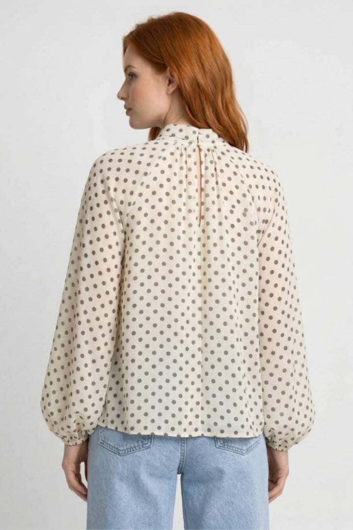 Ecru Damenbluse | Punktmuster &amp; Ballonärmel | Romantisch