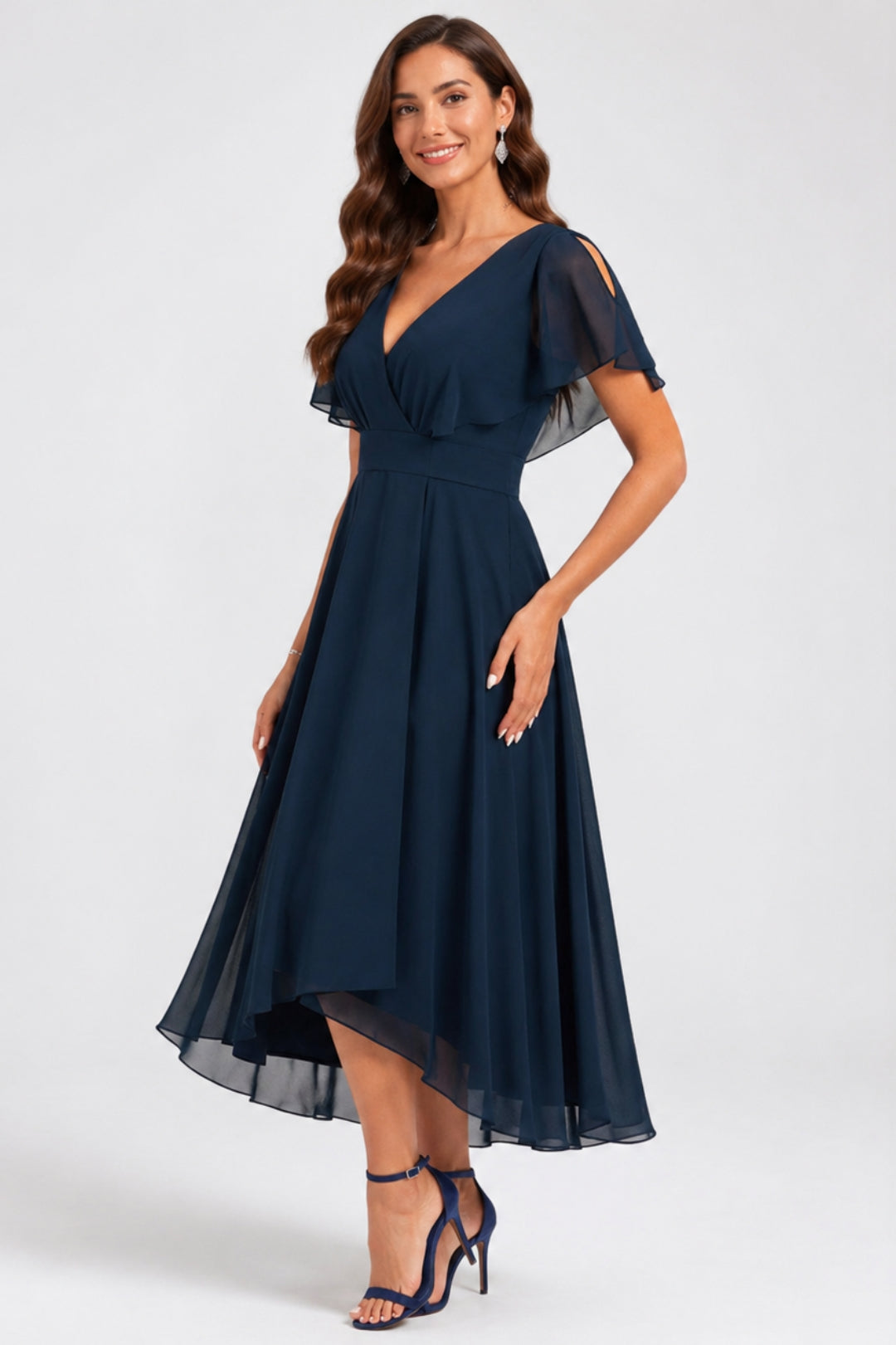 Fließendes Damenkleid | V-Ausschnitt mit Voile | Kurze Ärmel | Asymmetrischer Saum | Hochzeitsgäste