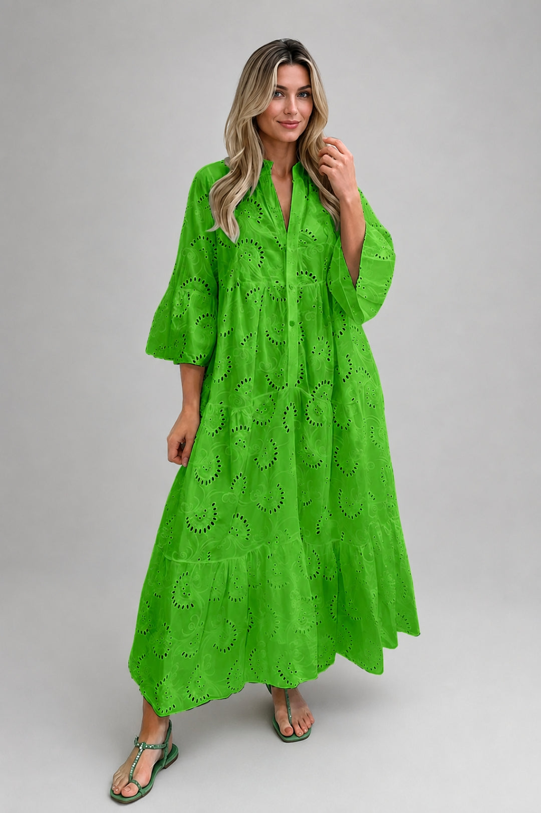 Boho-Sommerkleid für Damen | Lockere Passform, durchbrochene Stickereien, Maxilänge und geknöpfter V-Ausschnitt