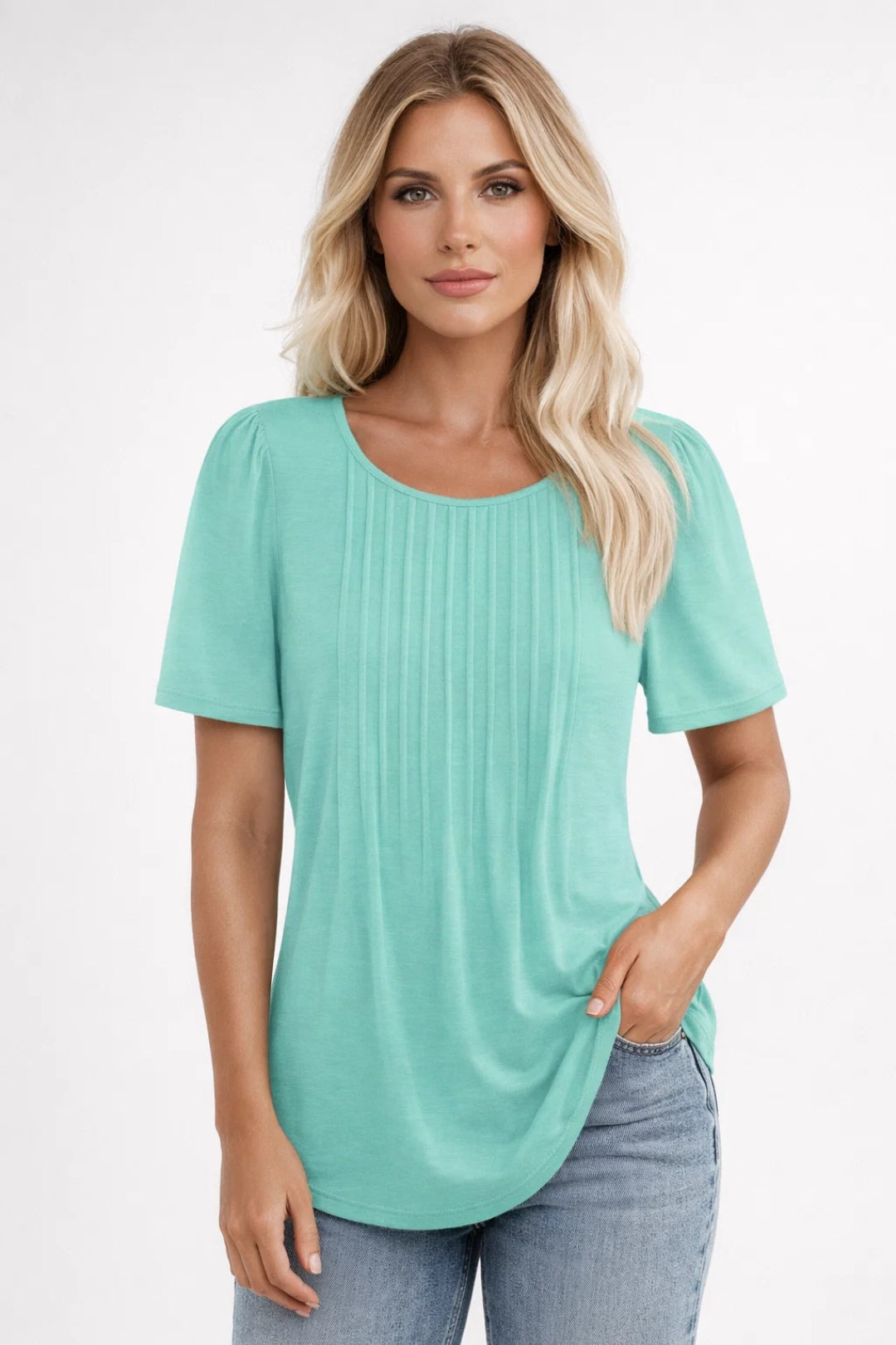 Damen-Top in geradem Schnitt | Kurze Ärmel, Rundhalsausschnitt, Plissee-Detail, lässiger Stil