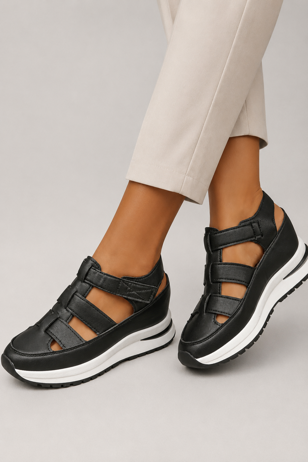 Damensandalen mit bequemer Passform | Klettverschluss, Keilabsatz, trendige Ausschnitte