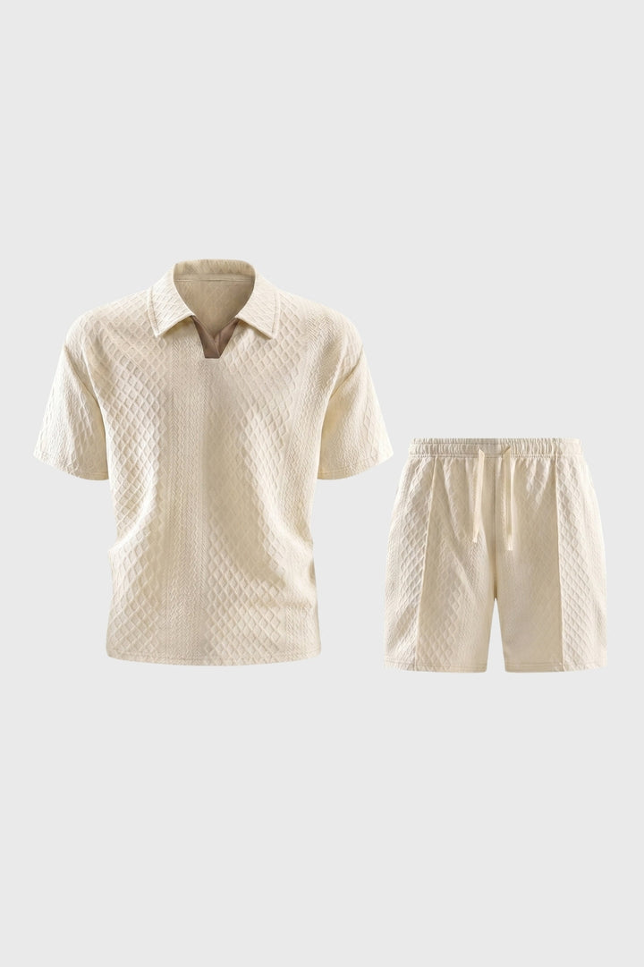 Herren-Set im lässig-schicken Stil | Kurzärmeliges Polohemd | Passende Shorts | Reliefstruktur