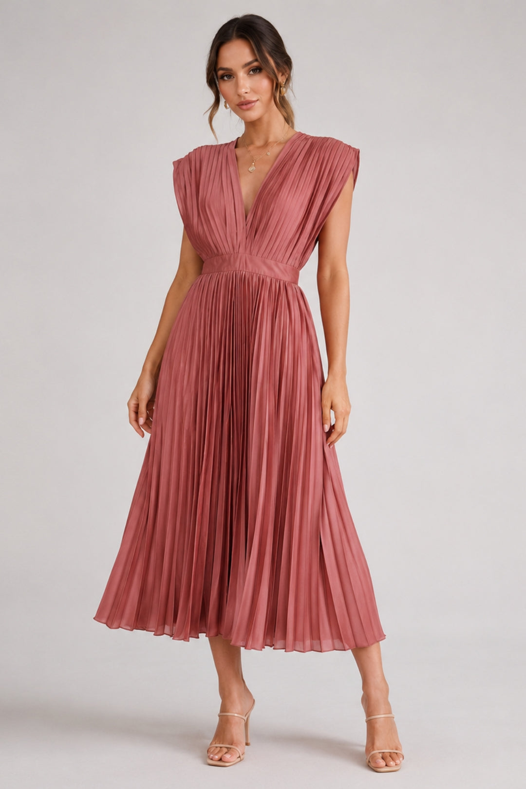 Elegantes, ausgestellt geschnittenes Damenkleid | Plissiert | V-Ausschnitt | Betonte Taille | Fließender Midi-Rock | Hochzeitsgäste