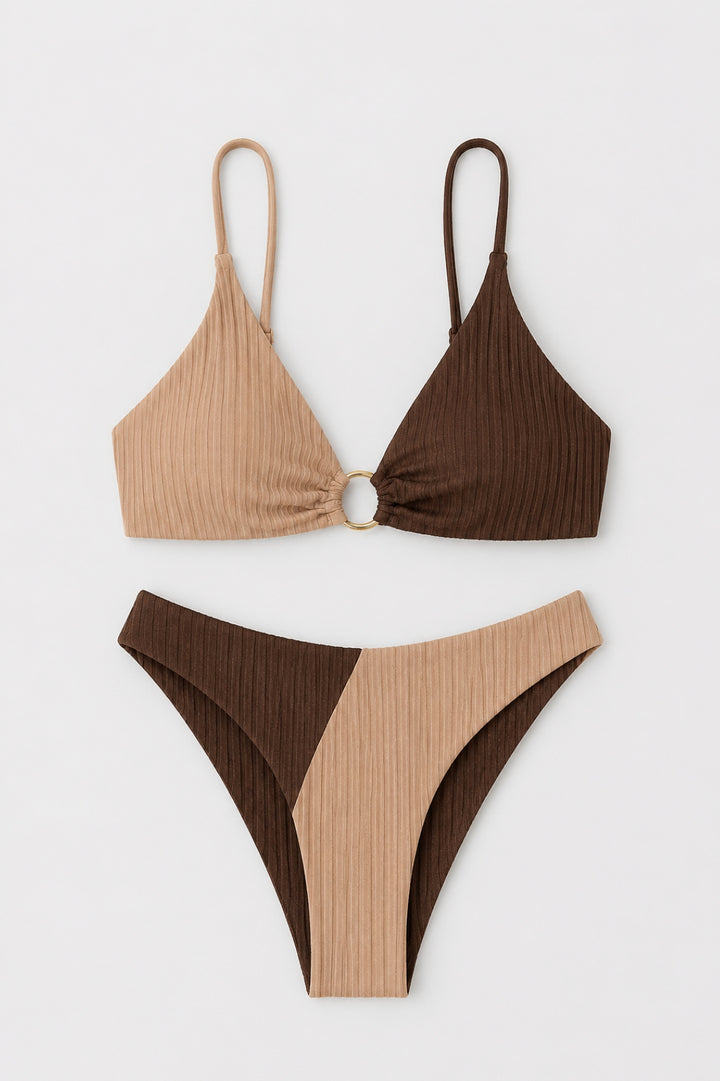Trendiger, figurbetonter Damen-Bikini | Color-Block-Badeanzug in Beige und Braun mit Ring vorne