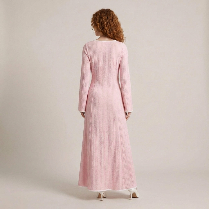 Bente | Damen Strickkleid mit ausgestellten Ärmeln