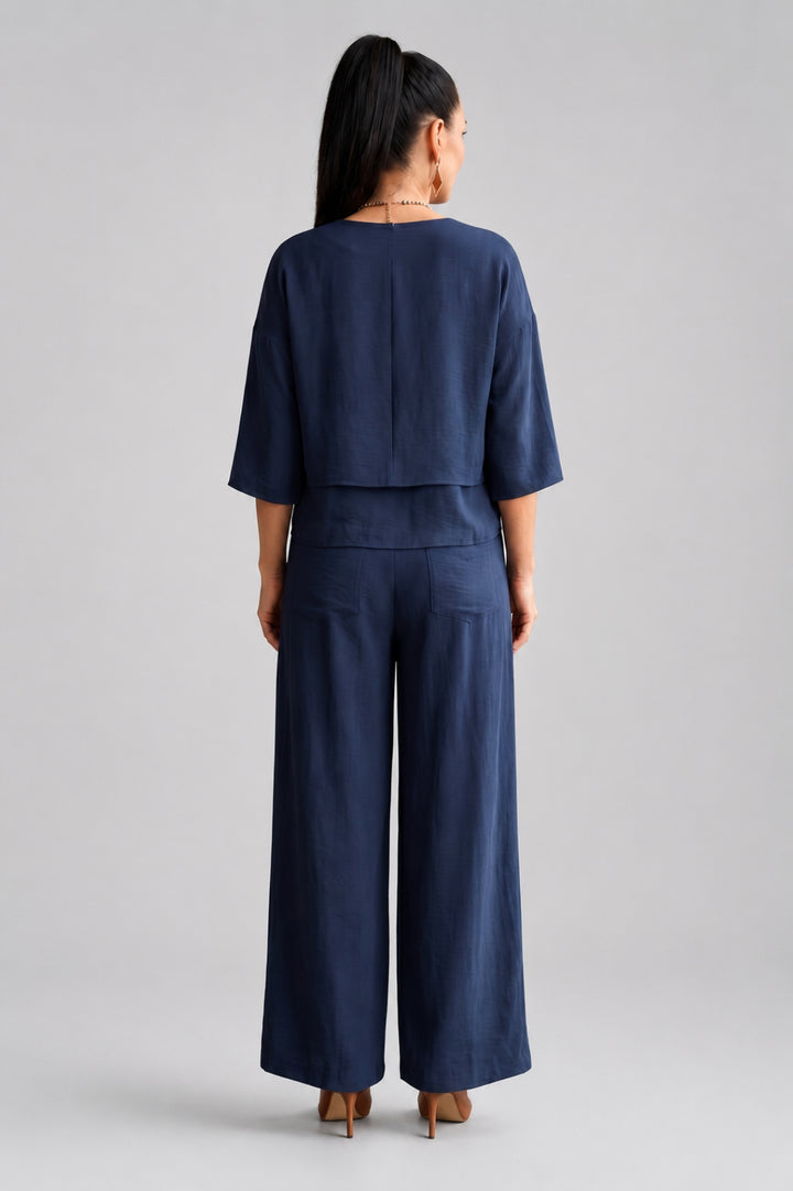 Elegantes 2-teiliges Leinen-Set für Damen: Top mit Lagenlook und V-Ausschnitt sowie weite, elegante Hose