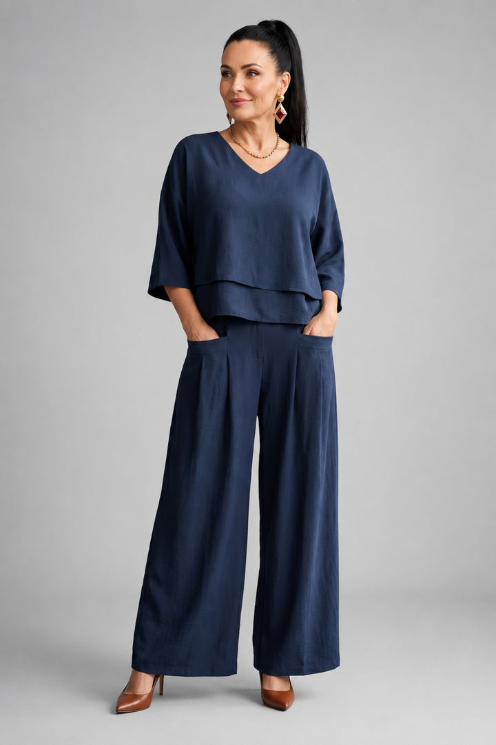 Elegantes 2-teiliges Leinen-Set für Damen: Top mit Lagenlook und V-Ausschnitt sowie weite, elegante Hose