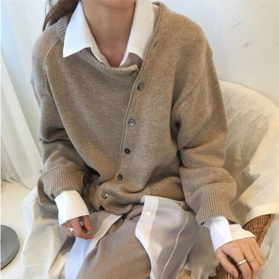 Gisela | Damen Oversize Knopf Strickjacke