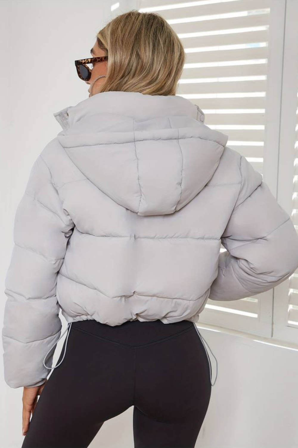 Alheidis | Damen Kurzjacke mit Kapuze und Steppung Steppjacke