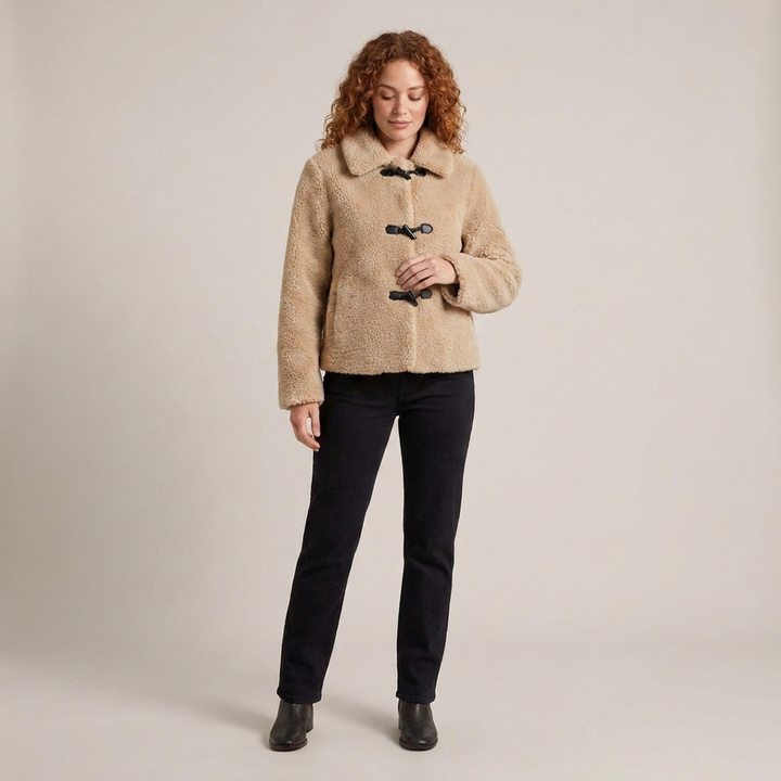 Arnhilde | Damenjacke mit Teddystruktur und Knebelverschlüssen Teddyjacke