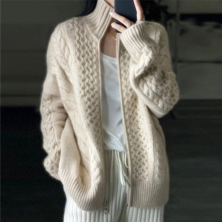 Berit | Damen Zopfmuster Reißverschluss Strickjacke