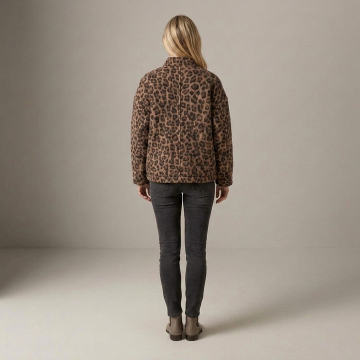Irmtrud | Damen mit Leopardenmuster und Knopfleiste Übergangsjacke
