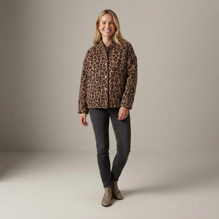 Irmtrud | Damen mit Leopardenmuster und Knopfleiste Übergangsjacke