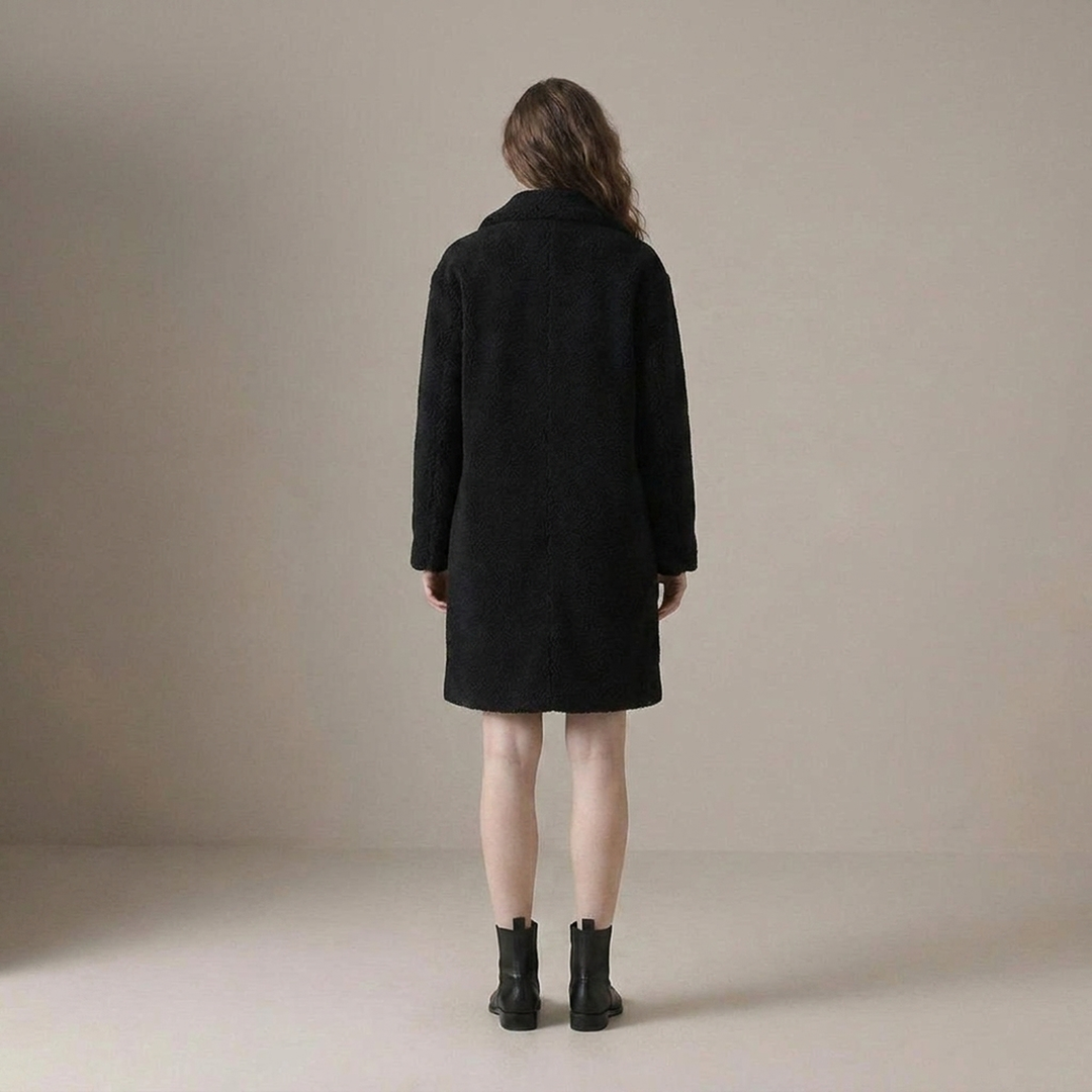 Svanhild | Damen mit Reverskragen und Doppelknopfleiste Wollmantel
