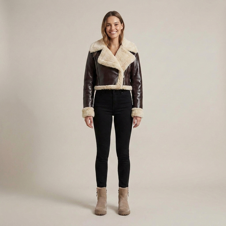 Leonie | Damen Kurzjacke mit Teddykragen im Bikersti