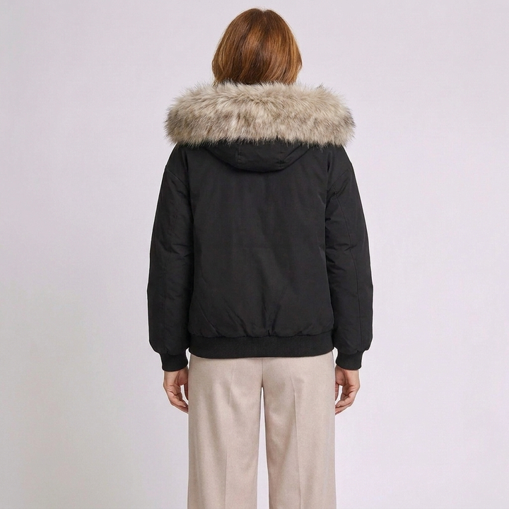 Meinhild | Damen Winterjacke mit Kapuze und Fellbesatz