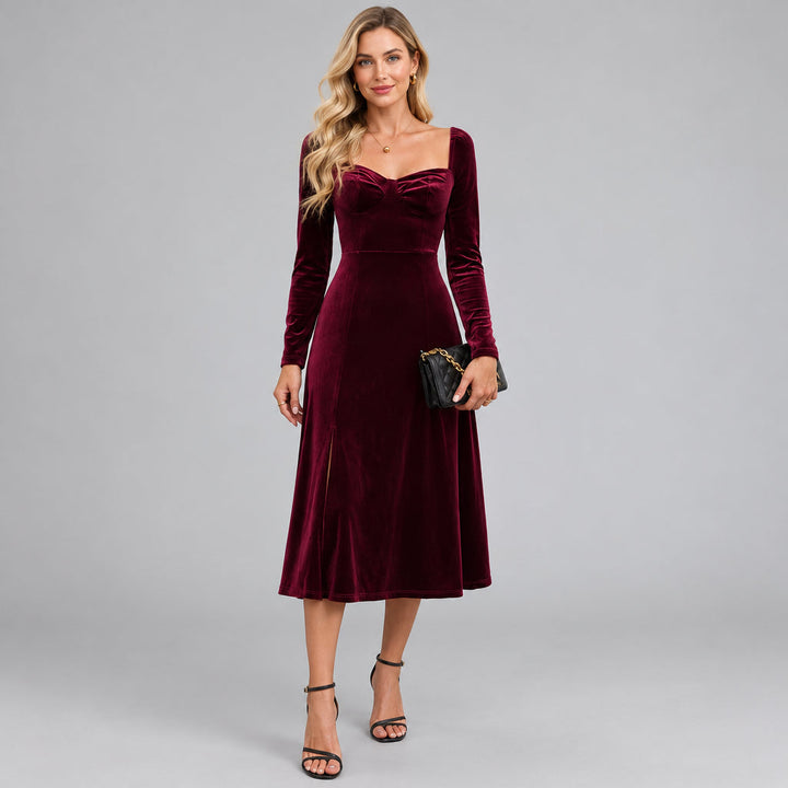 Alana | Damen Samtkleid mit Herzausschnitt und Beinschlitz