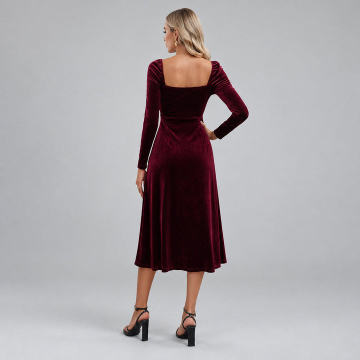 Alana | Damen Samtkleid mit Herzausschnitt und Beinschlitz